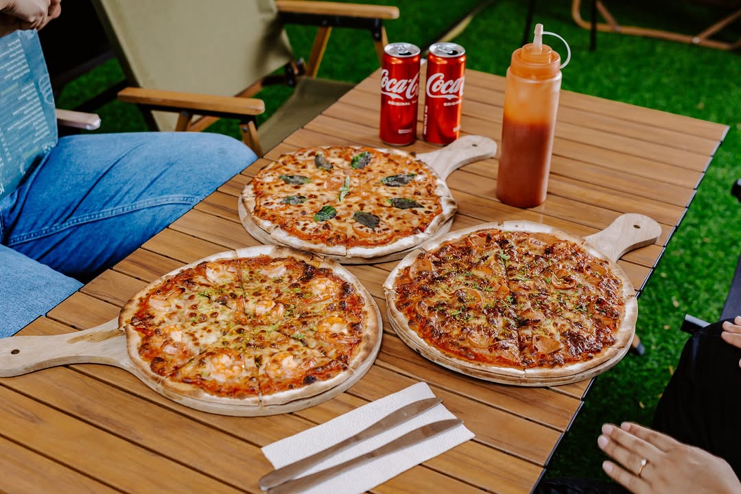 Wood-fired pizzas at Kamp Lilim