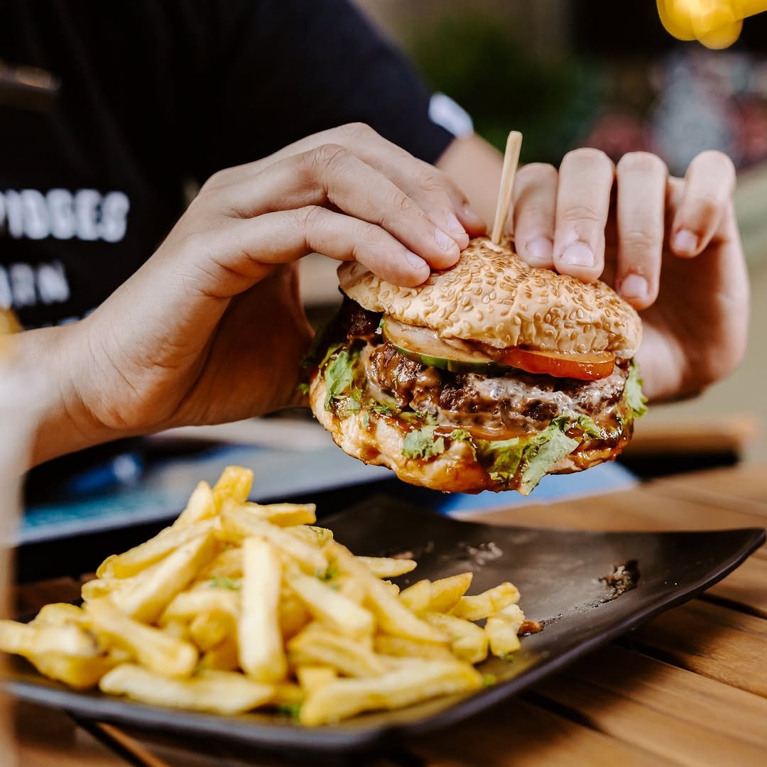 Smash burger with fries at Kamp Lilim
